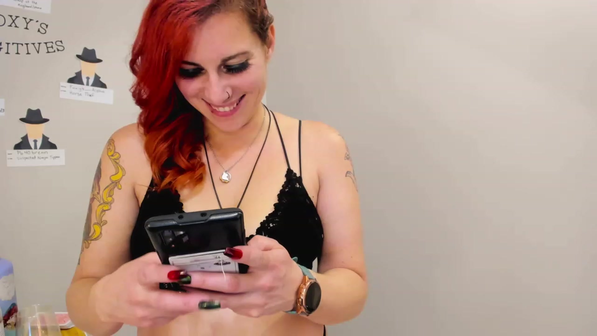Gallery image thumbnail from FoxyDame's myfreecams stream on, 03/25/2023, 04:57 image 14 of 20