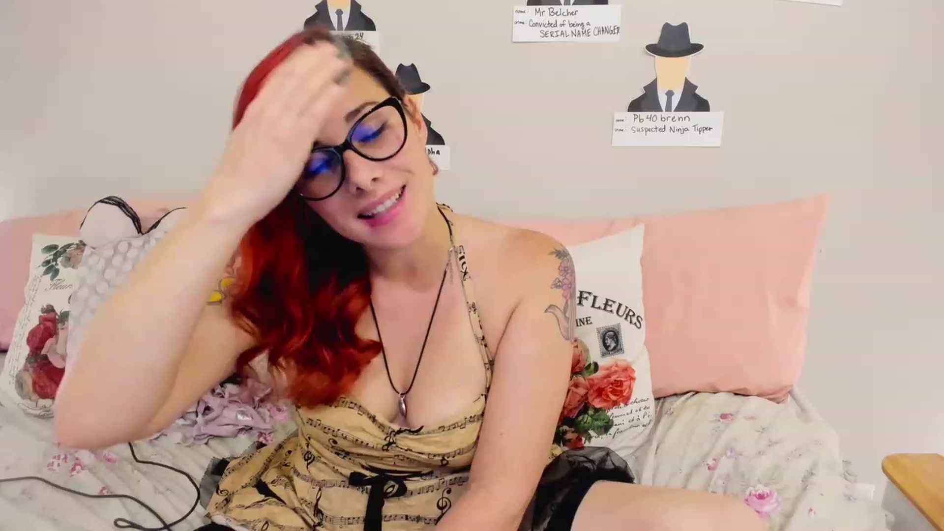Gallery image thumbnail from FoxyDame's myfreecams stream on, 03/27/2023, 03:01 image 16 of 20
