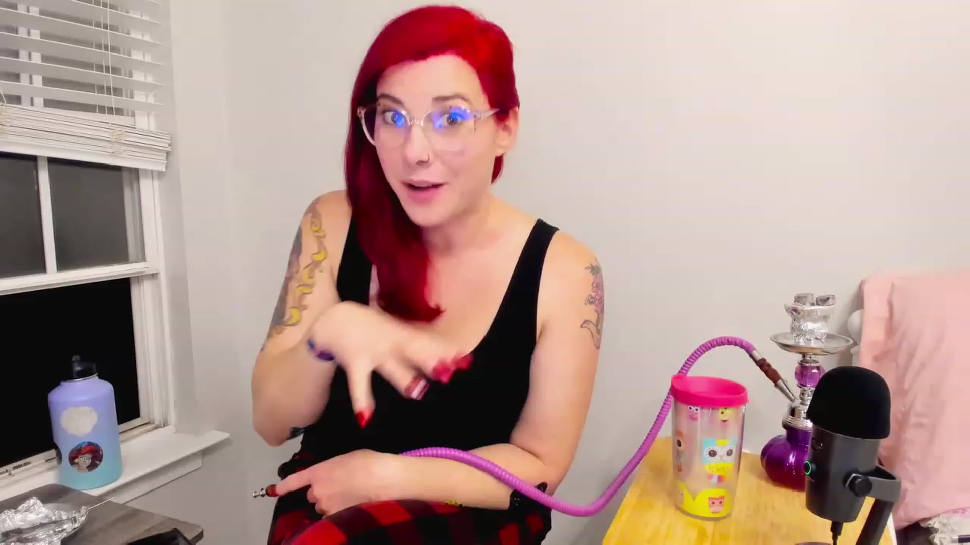 Gallery image thumbnail from FoxyDame's myfreecams stream on, 04/09/2023, 03:29 image 9 of 20