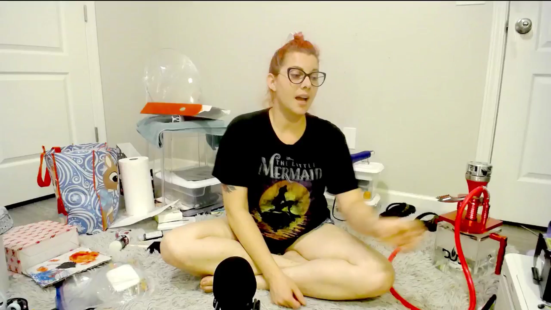 Gallery image thumbnail from FoxyDame's myfreecams stream on, 04/30/2024, 01:57 image 16 of 20