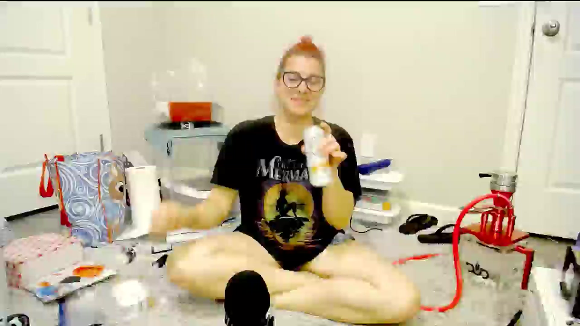 Gallery image thumbnail from FoxyDame's myfreecams stream on, 04/30/2024, 01:57 image 19 of 20