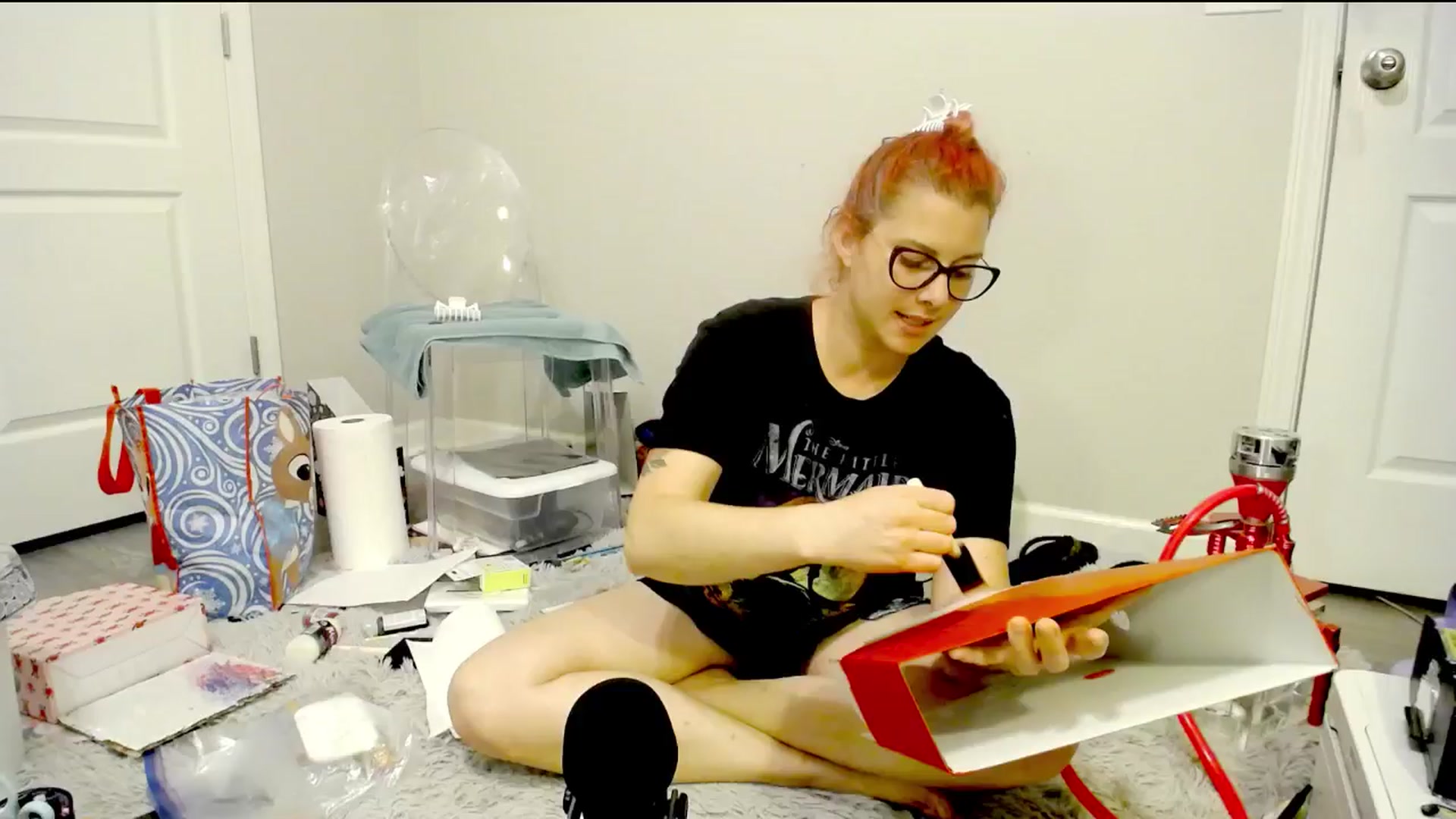 Gallery image thumbnail from FoxyDame's myfreecams stream on, 04/30/2024, 01:57 image 11 of 20