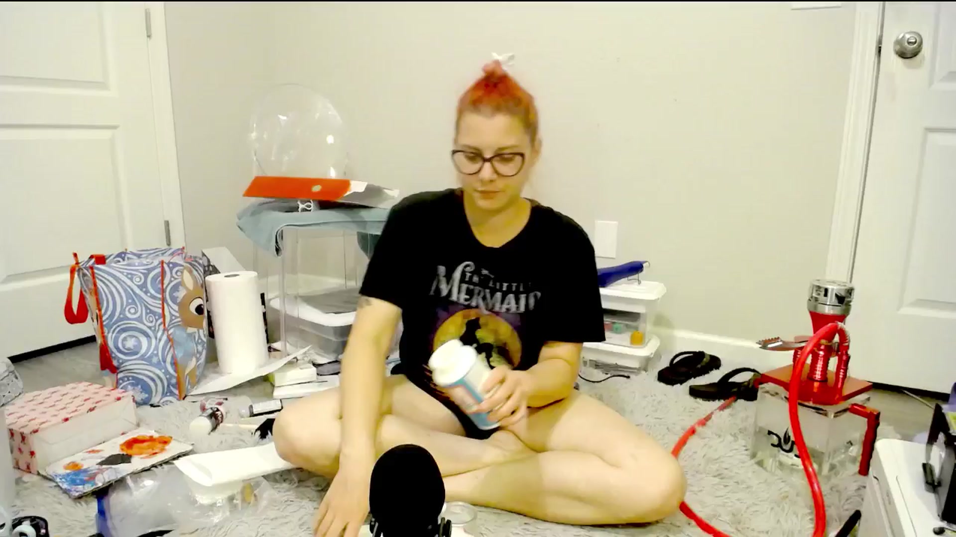 Gallery image thumbnail from FoxyDame's myfreecams stream on, 04/30/2024, 01:57 image 15 of 20