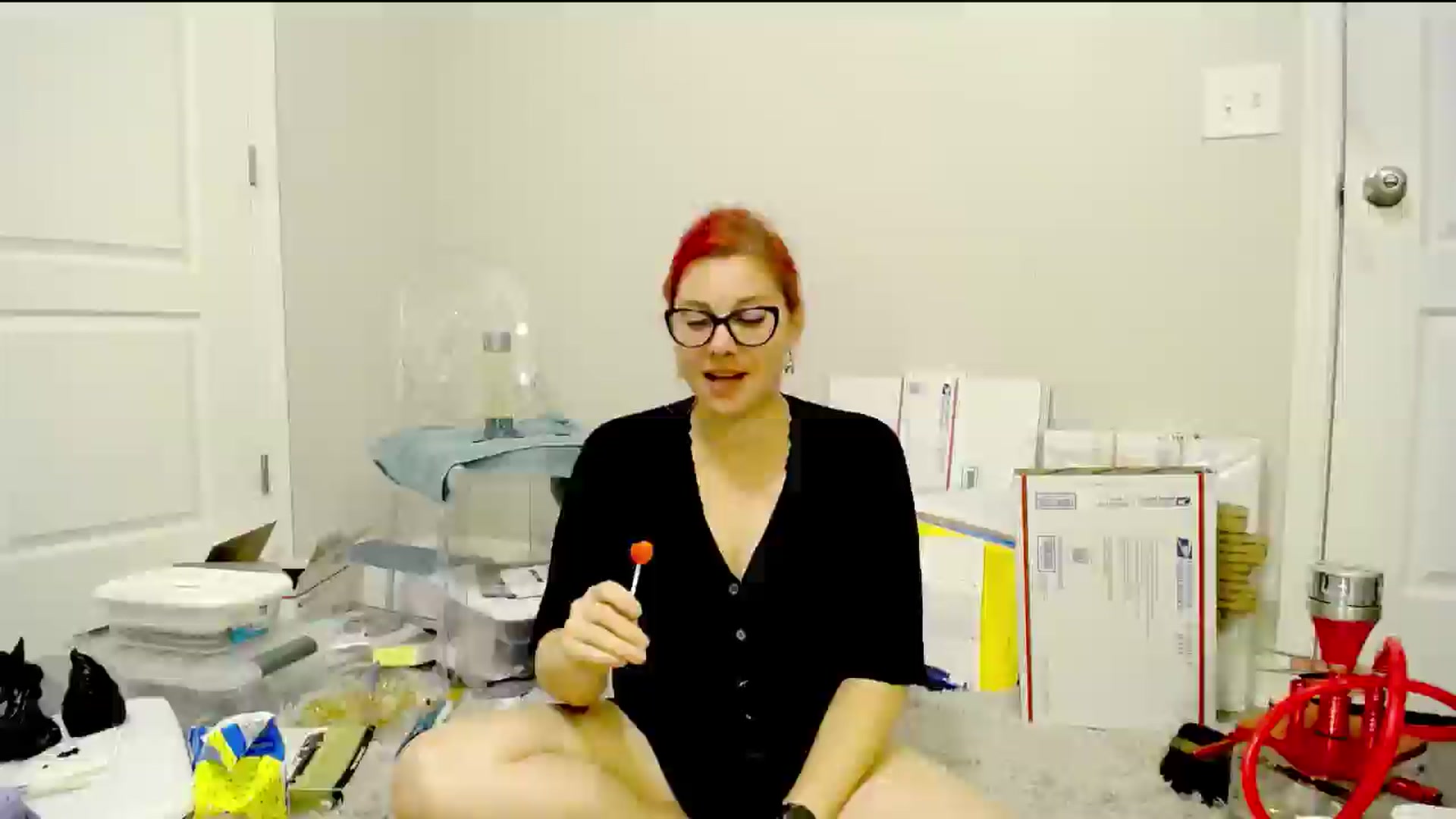 Gallery image thumbnail from FoxyDame's myfreecams stream on, 05/04/2024, 03:16 image 17 of 20