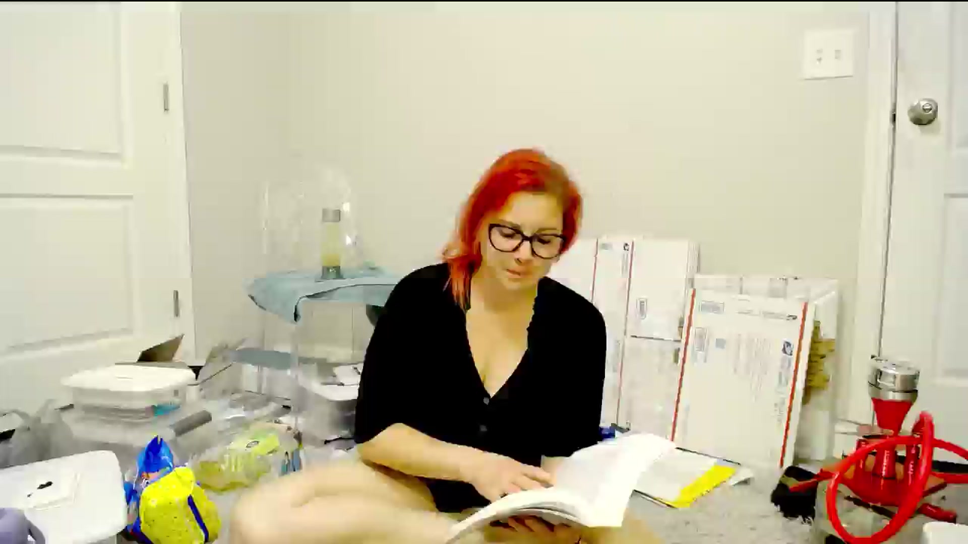 Gallery image thumbnail from FoxyDame's myfreecams stream on, 05/04/2024, 03:16 image 6 of 20