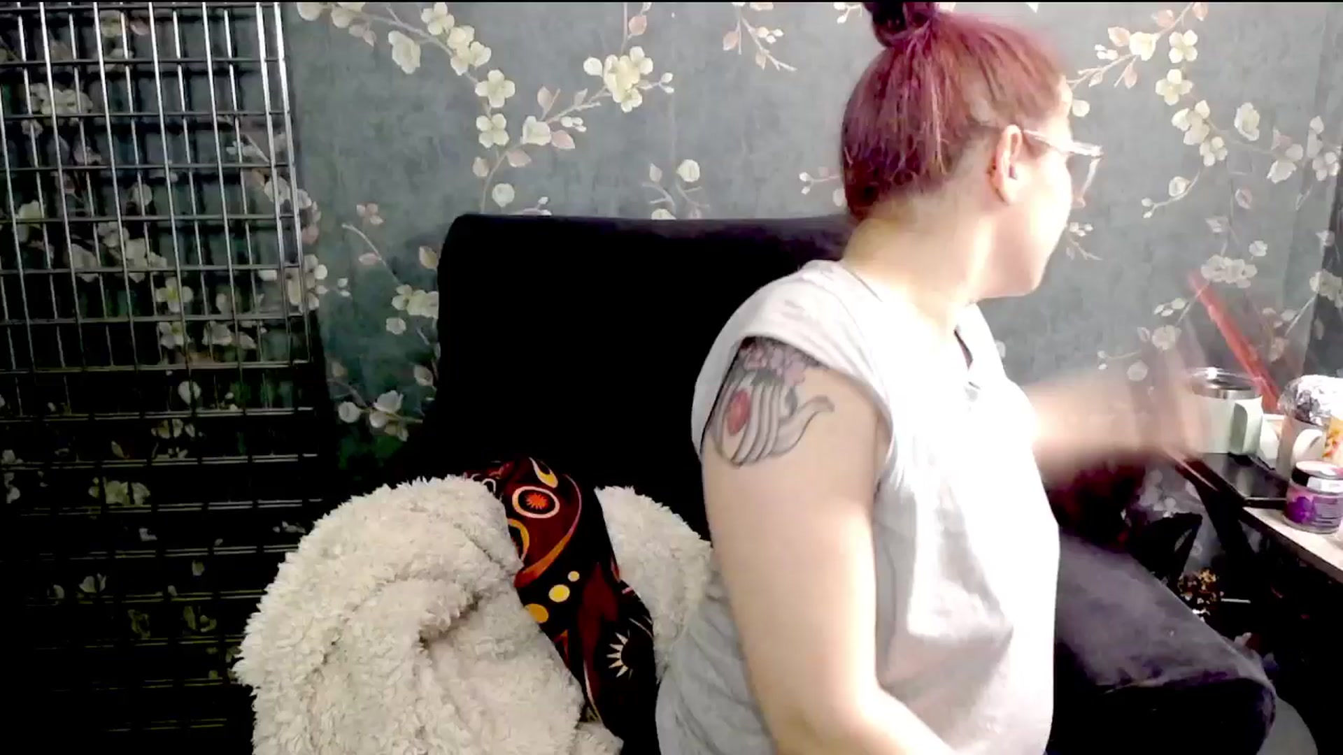 Gallery image thumbnail from FoxyDame's myfreecams stream on, 01/16/2025, 04:43 image 2 of 20