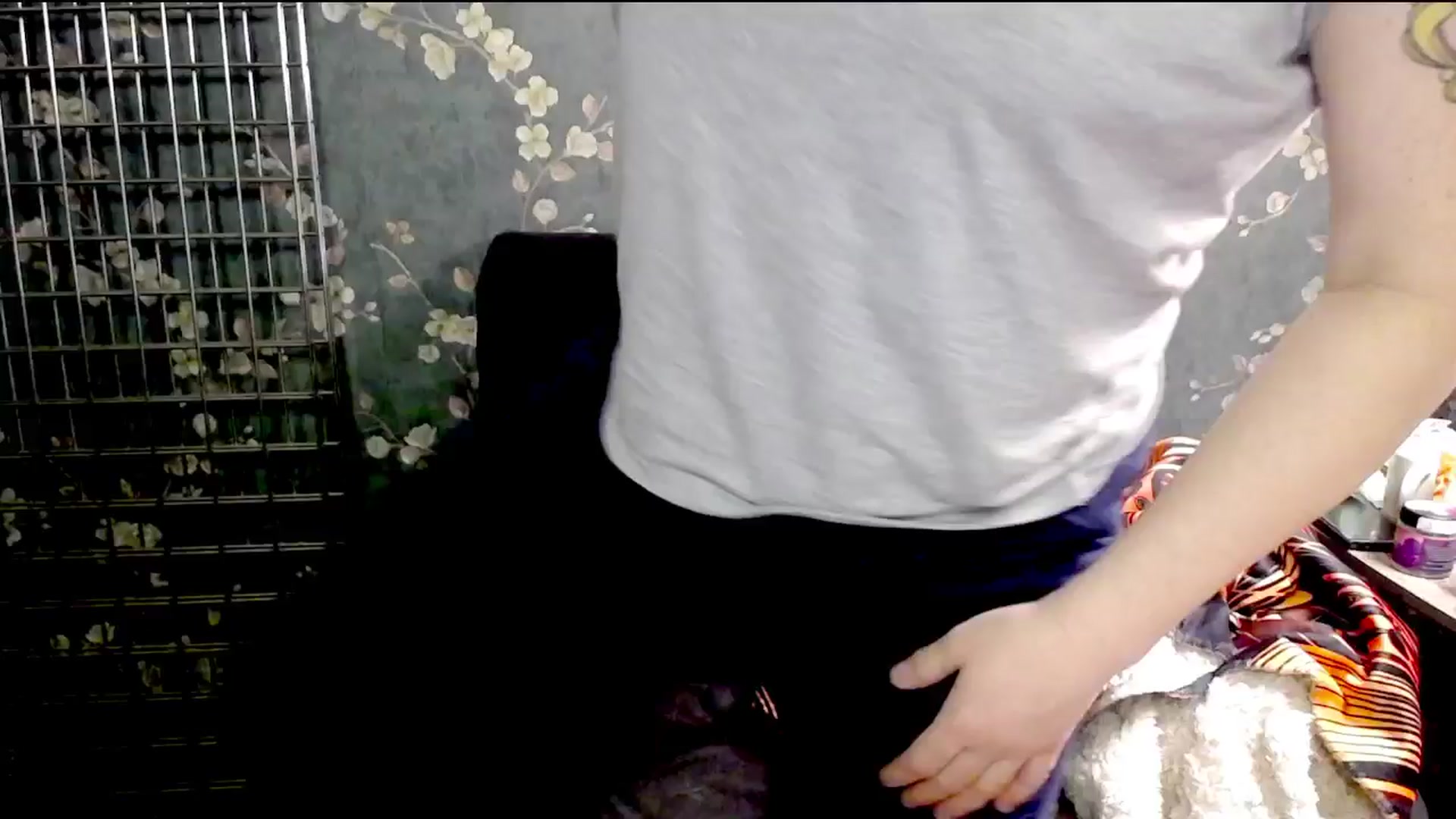 Gallery image thumbnail from FoxyDame's myfreecams stream on, 01/16/2025, 04:43 image 5 of 20