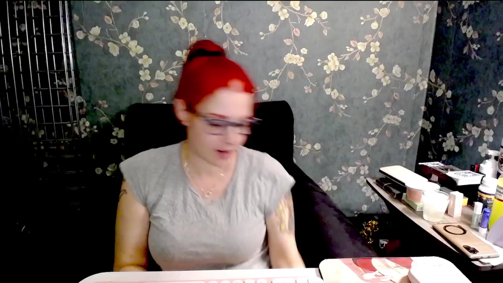 Gallery image thumbnail from FoxyDame's myfreecams stream on, 03/23/2025, 24:56 image 14 of 20