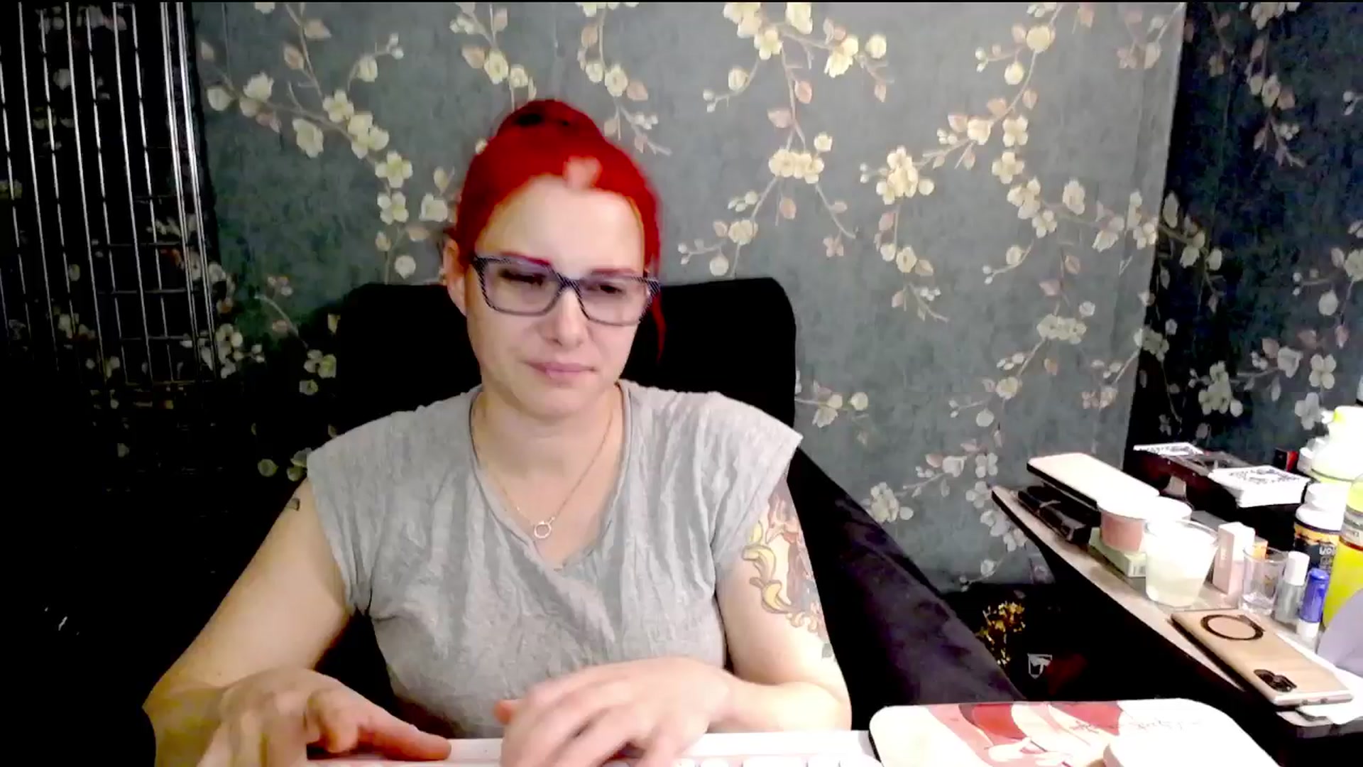 Gallery image thumbnail from FoxyDame's myfreecams stream on, 03/23/2025, 24:56 image 17 of 20