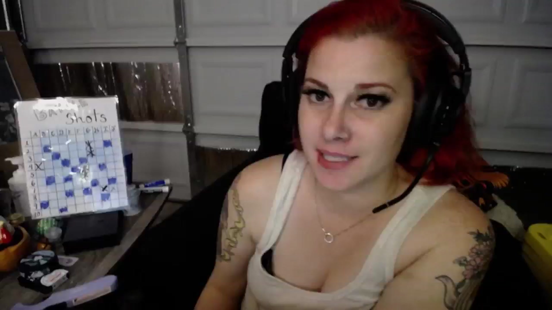Gallery image thumbnail from FoxyDame's myfreecams stream on, 04/19/2025, 03:53 image 11 of 20
