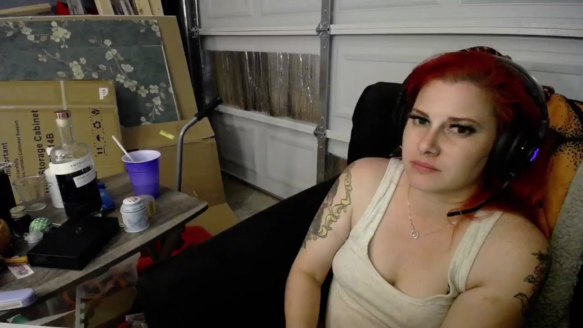 Gallery image thumbnail from FoxyDame's myfreecams stream on, 04/19/2025, 03:53 image 17 of 20