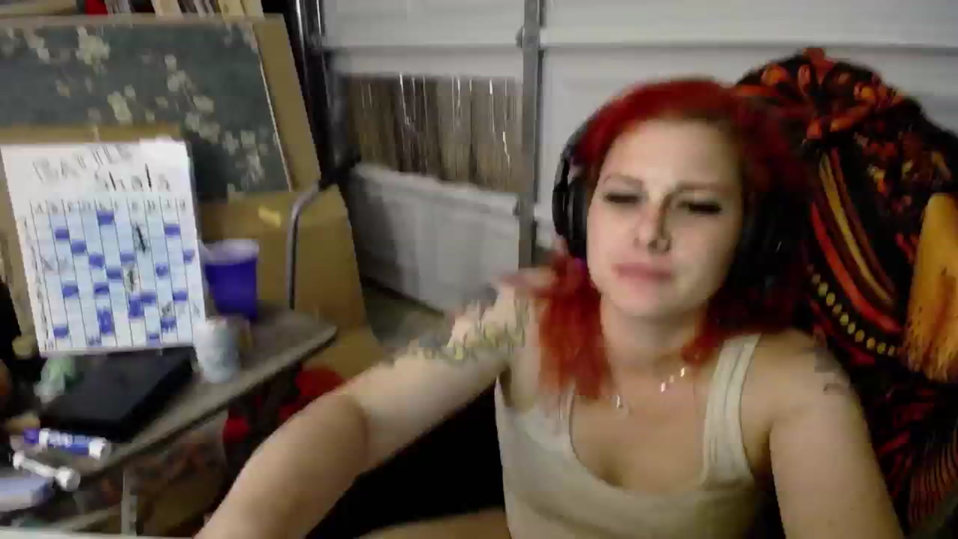 Gallery image thumbnail from FoxyDame's myfreecams stream on, 04/19/2025, 03:53 image 18 of 20