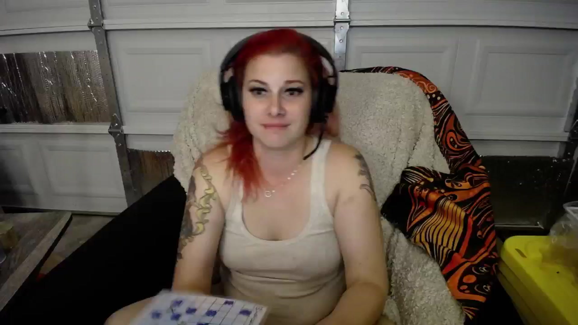Gallery image thumbnail from FoxyDame's myfreecams stream on, 04/19/2025, 03:53 image 9 of 20