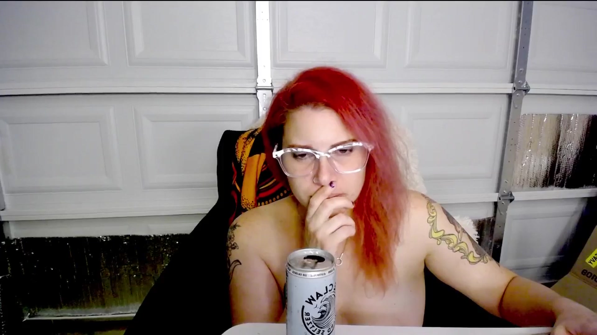 Gallery image thumbnail from FoxyDame's myfreecams stream on, 05/03/2025, 03:16 image 19 of 20