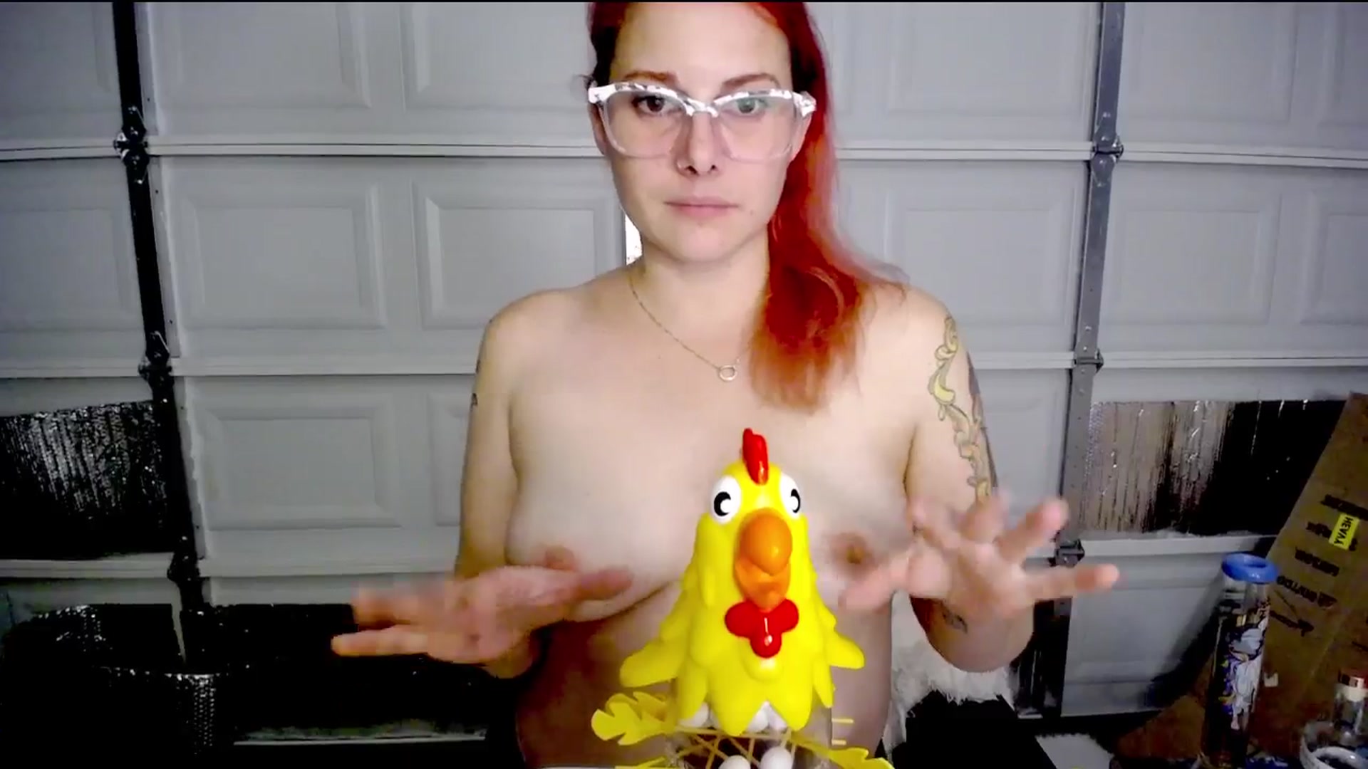 Gallery image thumbnail from FoxyDame's myfreecams stream on, 05/03/2025, 03:16 image 11 of 20
