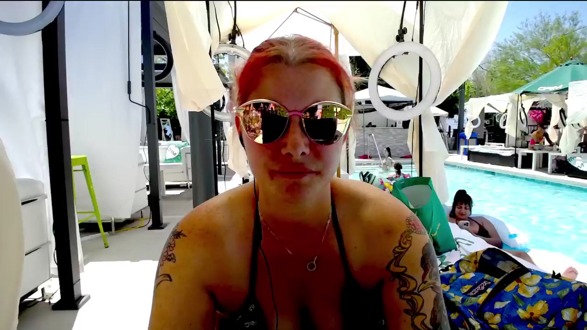 Gallery image thumbnail from FoxyDame's myfreecams stream on, 05/21/2025, 21:16 image 8 of 20