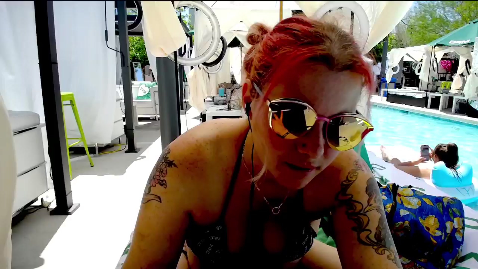 Gallery image thumbnail from FoxyDame's myfreecams stream on, 05/21/2025, 21:16 image 2 of 20