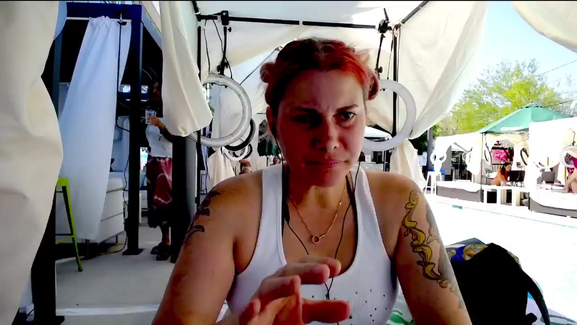 Gallery image thumbnail from FoxyDame's myfreecams stream on, 05/21/2025, 22:59 image 1 of 20