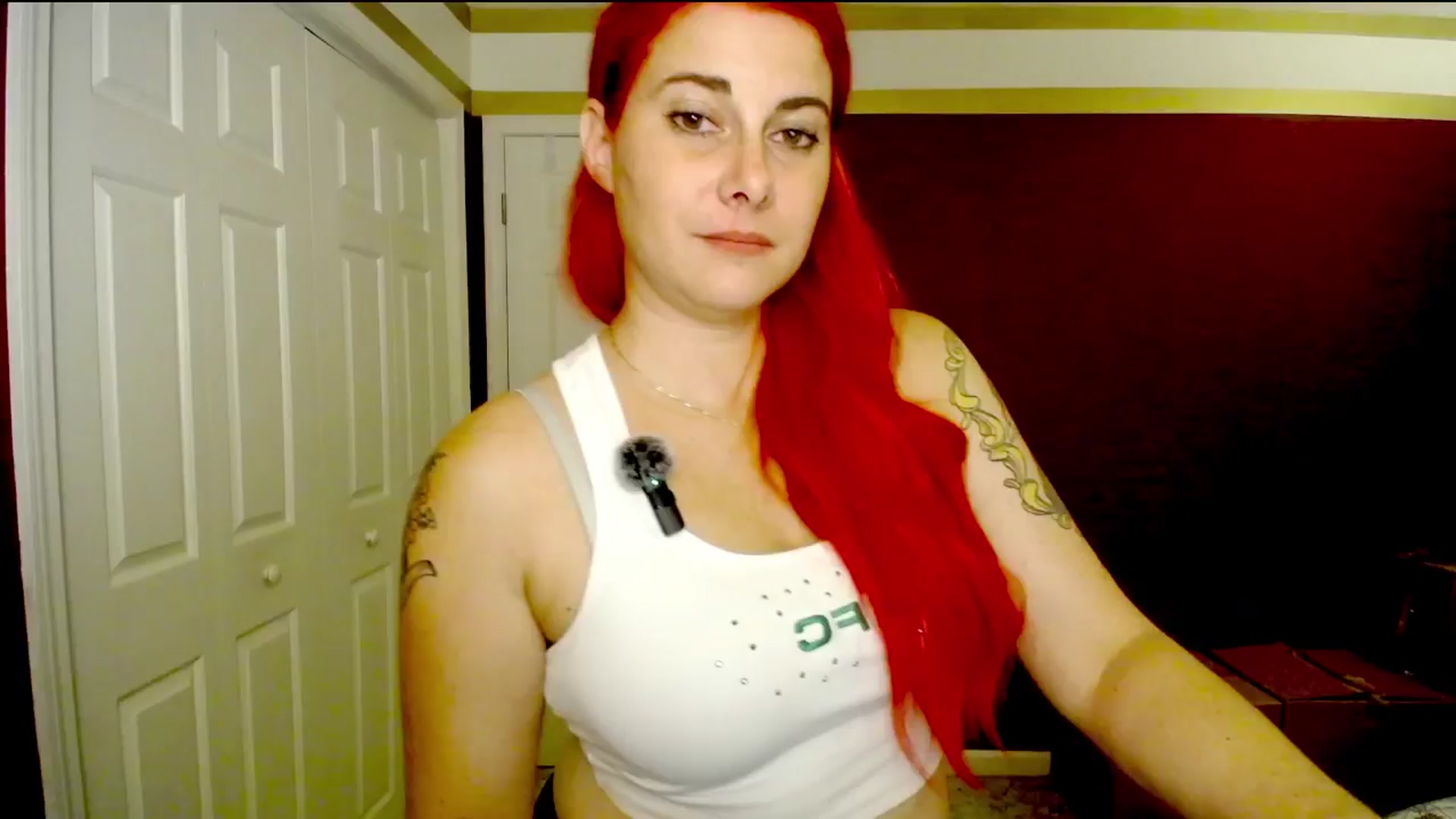 Gallery image thumbnail from FoxyDame's myfreecams stream on, 08/17/2025, 03:33 image 5 of 20
