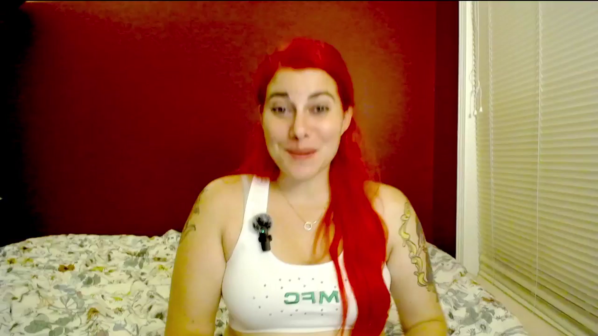 Gallery image thumbnail from FoxyDame's myfreecams stream on, 08/17/2025, 03:33 image 19 of 20