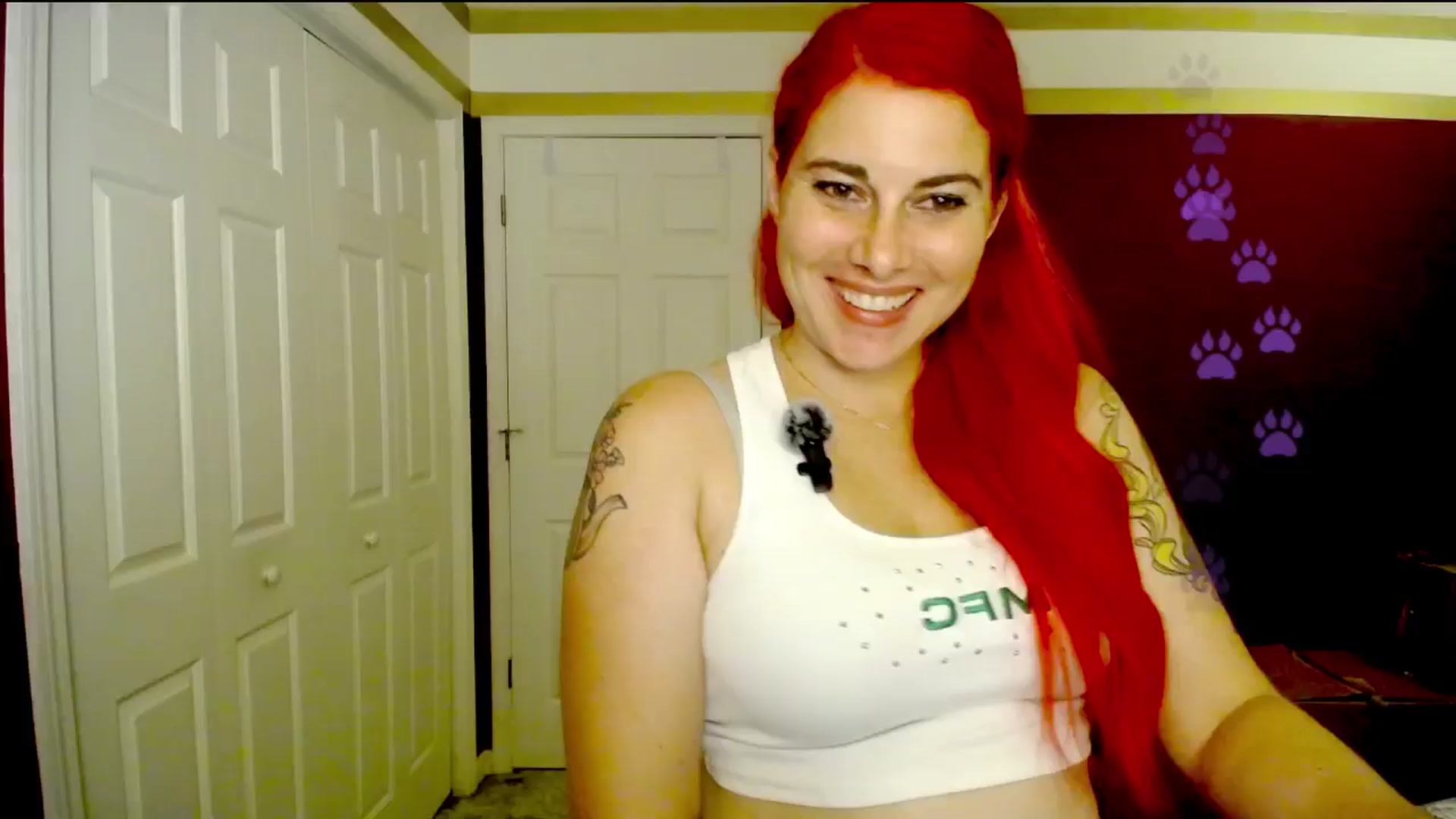Gallery image thumbnail from FoxyDame's myfreecams stream on, 08/17/2025, 03:33 image 3 of 20