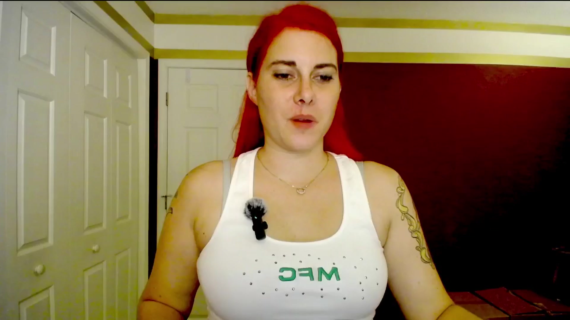 Gallery image thumbnail from FoxyDame's myfreecams stream on, 08/17/2025, 03:33 image 11 of 20
