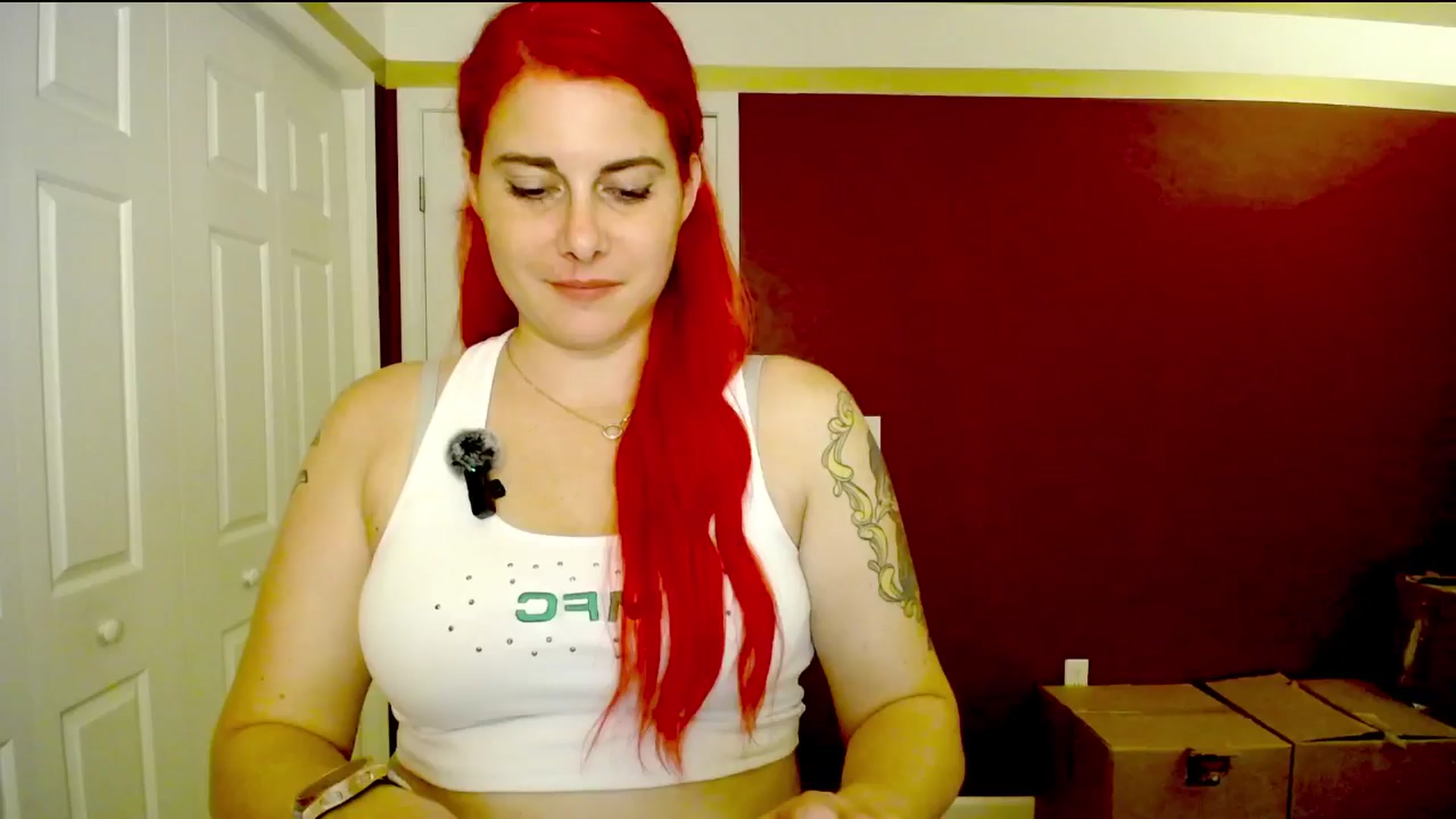 Gallery image thumbnail from FoxyDame's myfreecams stream on, 08/17/2025, 03:33 image 8 of 20