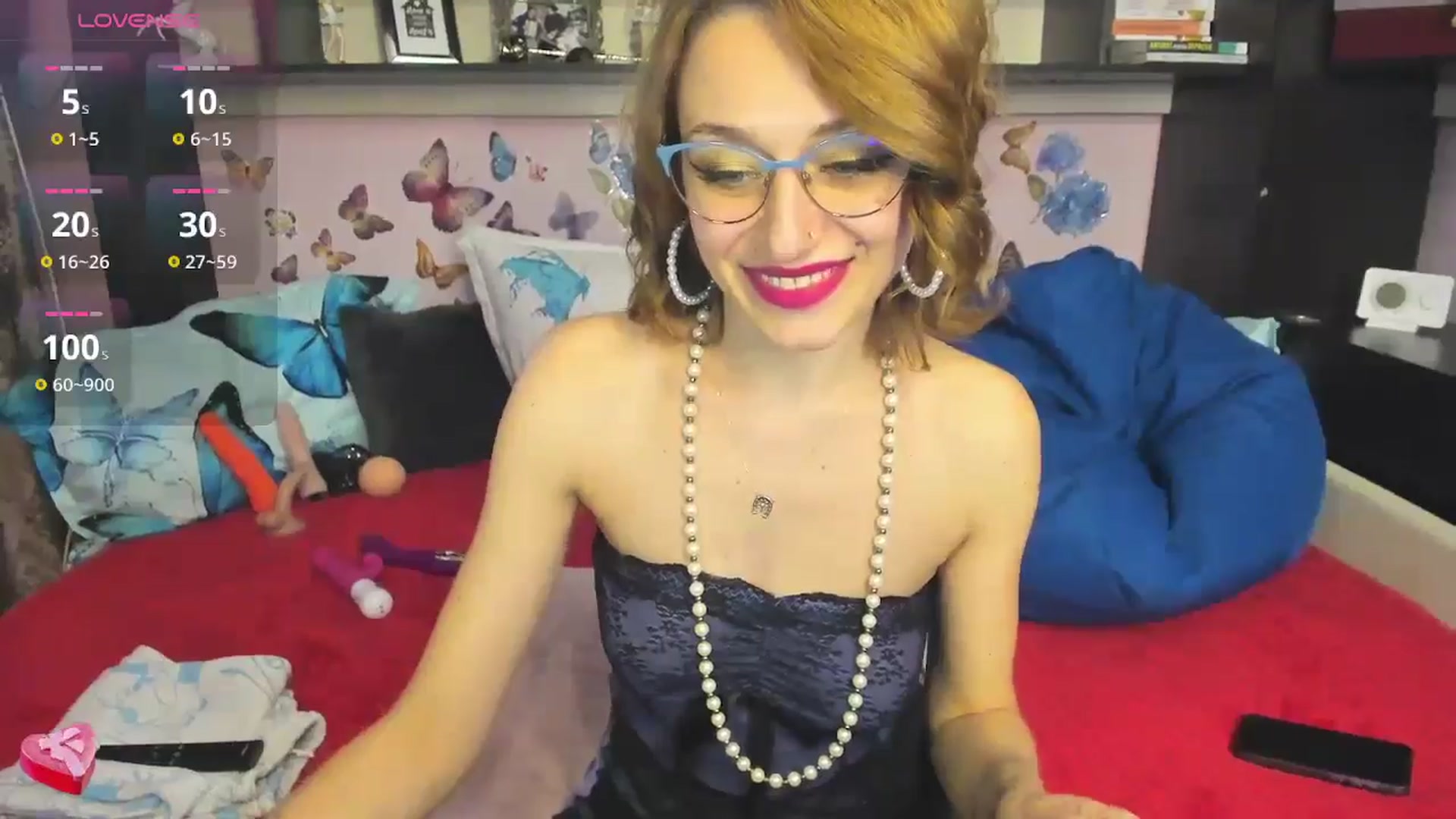 Gallery image thumbnail from FoxyDom69's myfreecams stream on, 12/16/2024, 11:54 image 14 of 20