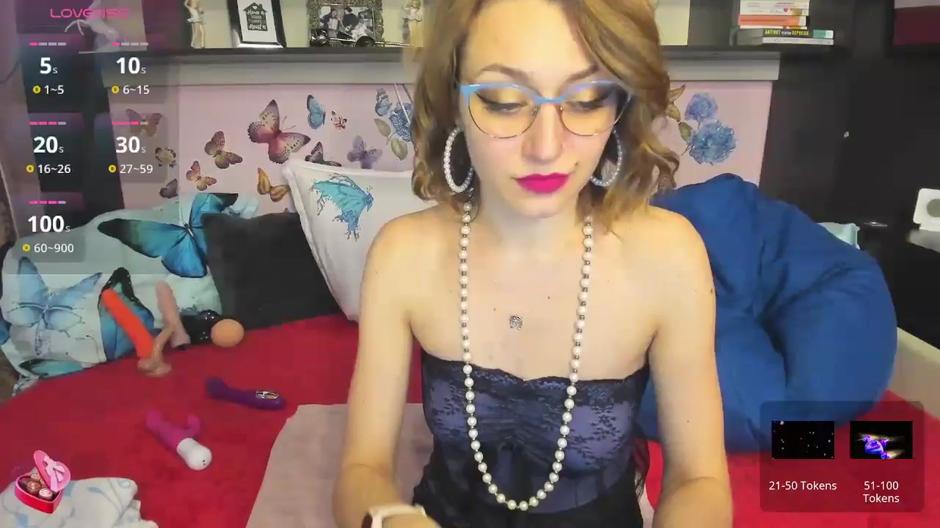 Gallery image thumbnail from FoxyDom69's myfreecams stream on, 12/16/2024, 11:54 image 1 of 20