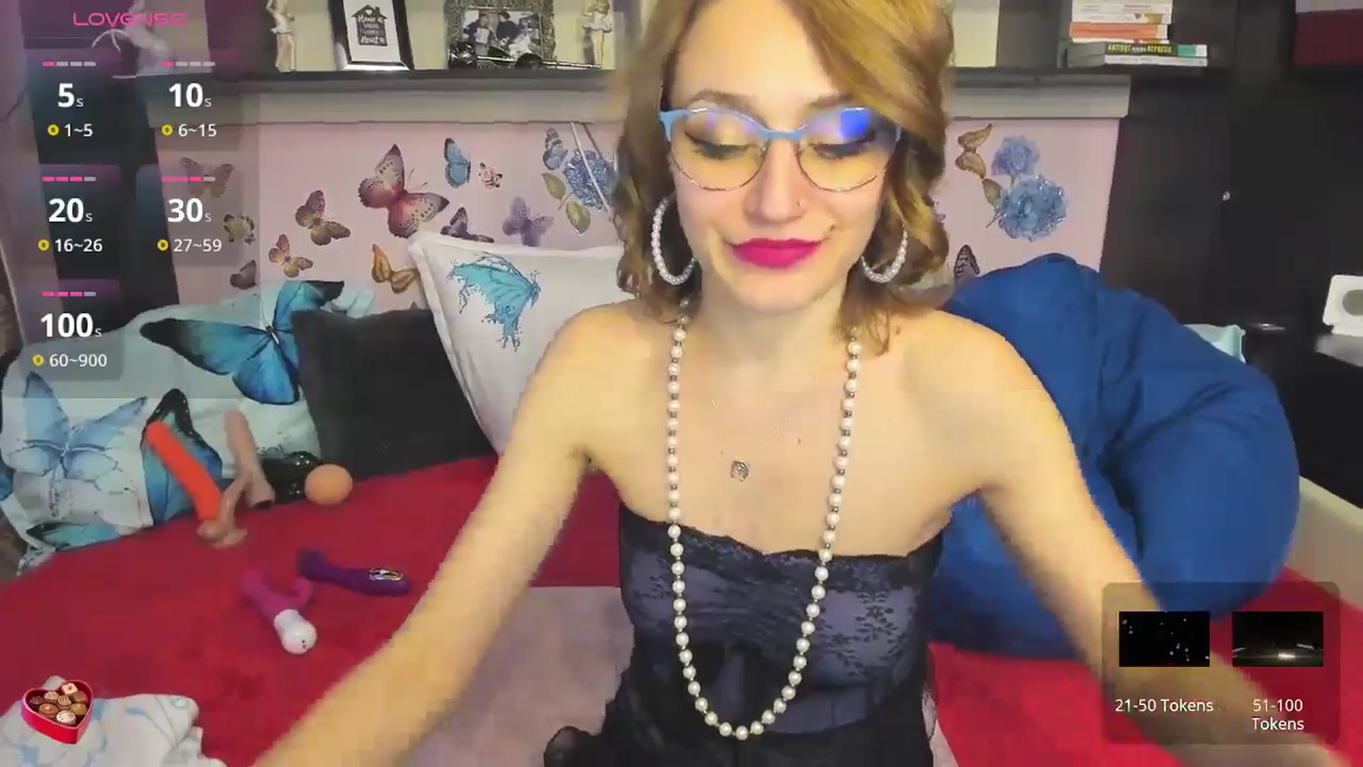 Gallery image thumbnail from FoxyDom69's myfreecams stream on, 12/16/2024, 11:54 image 9 of 20