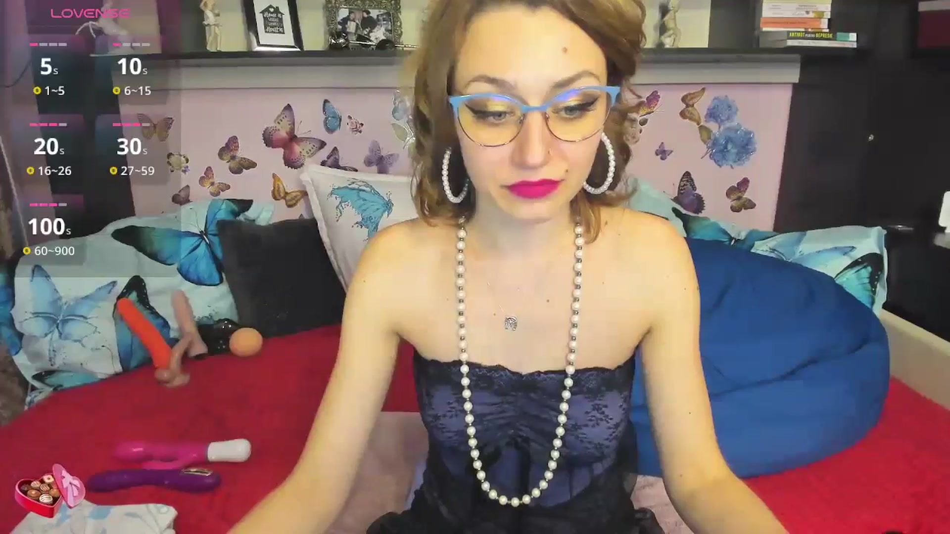 Gallery image thumbnail from FoxyDom69's myfreecams stream on, 12/16/2024, 12:36 image 5 of 20