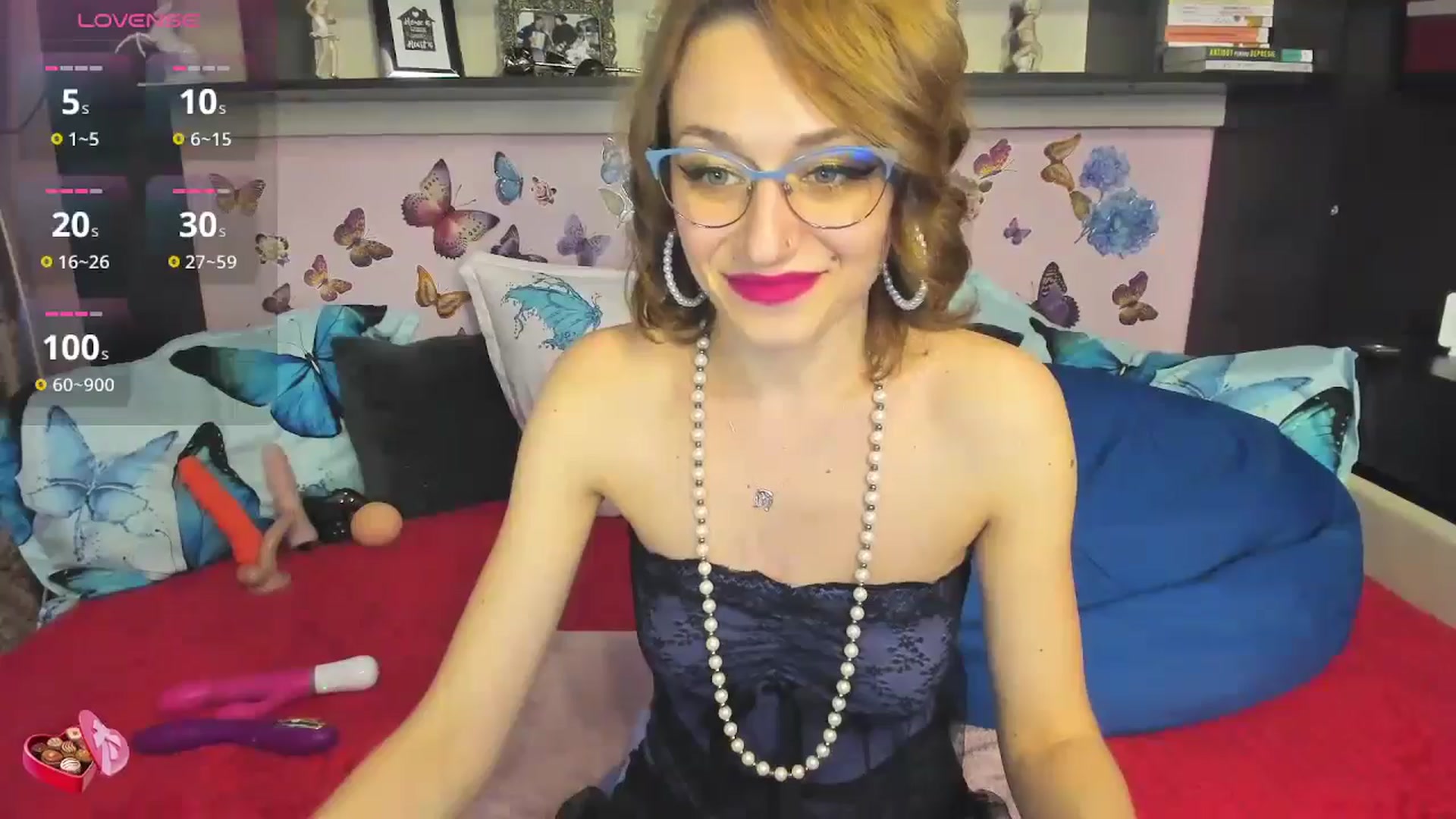 Gallery image thumbnail from FoxyDom69's myfreecams stream on, 12/16/2024, 12:36 image 17 of 20