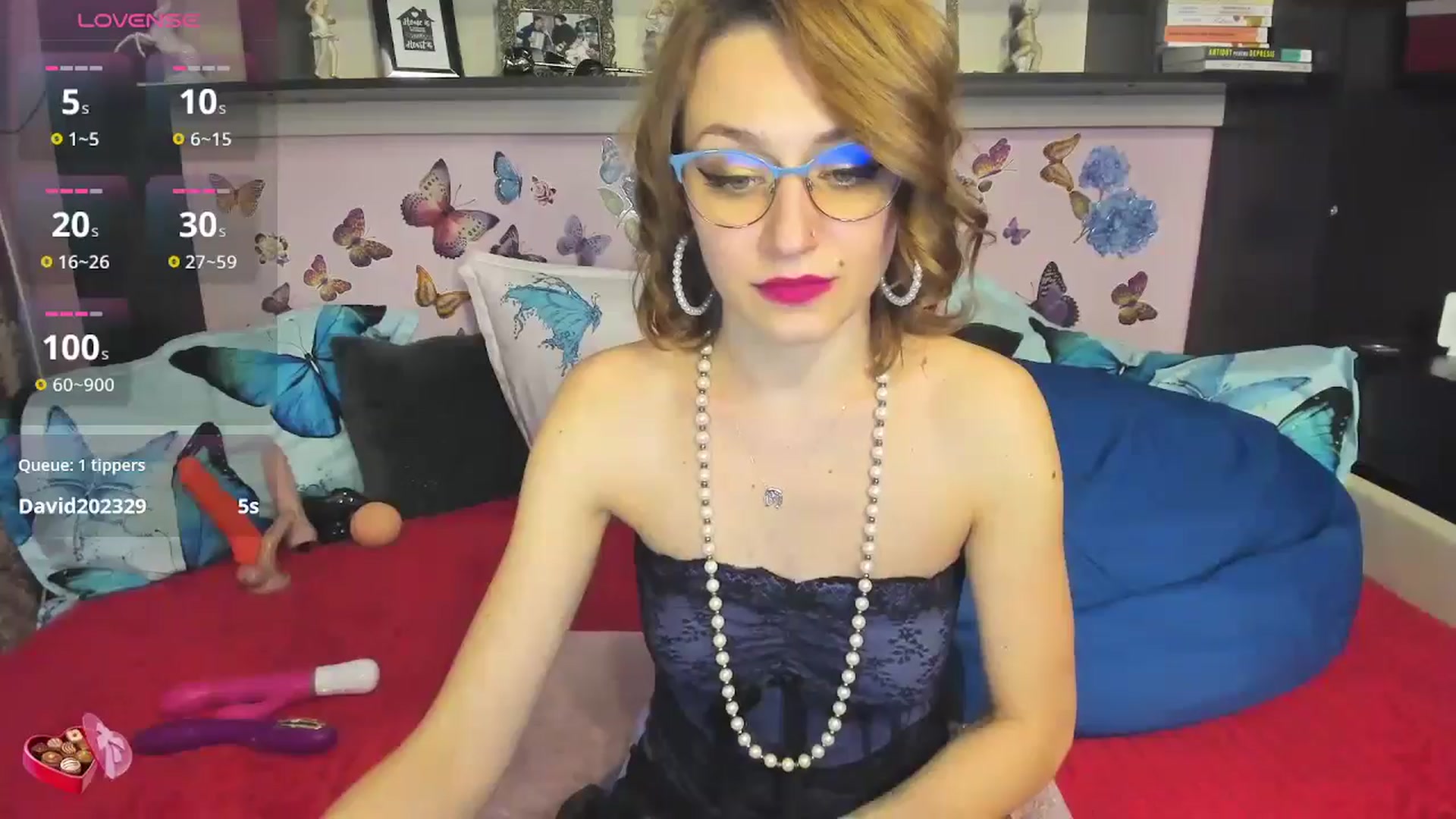 Gallery image thumbnail from FoxyDom69's myfreecams stream on, 12/16/2024, 12:36 image 14 of 20