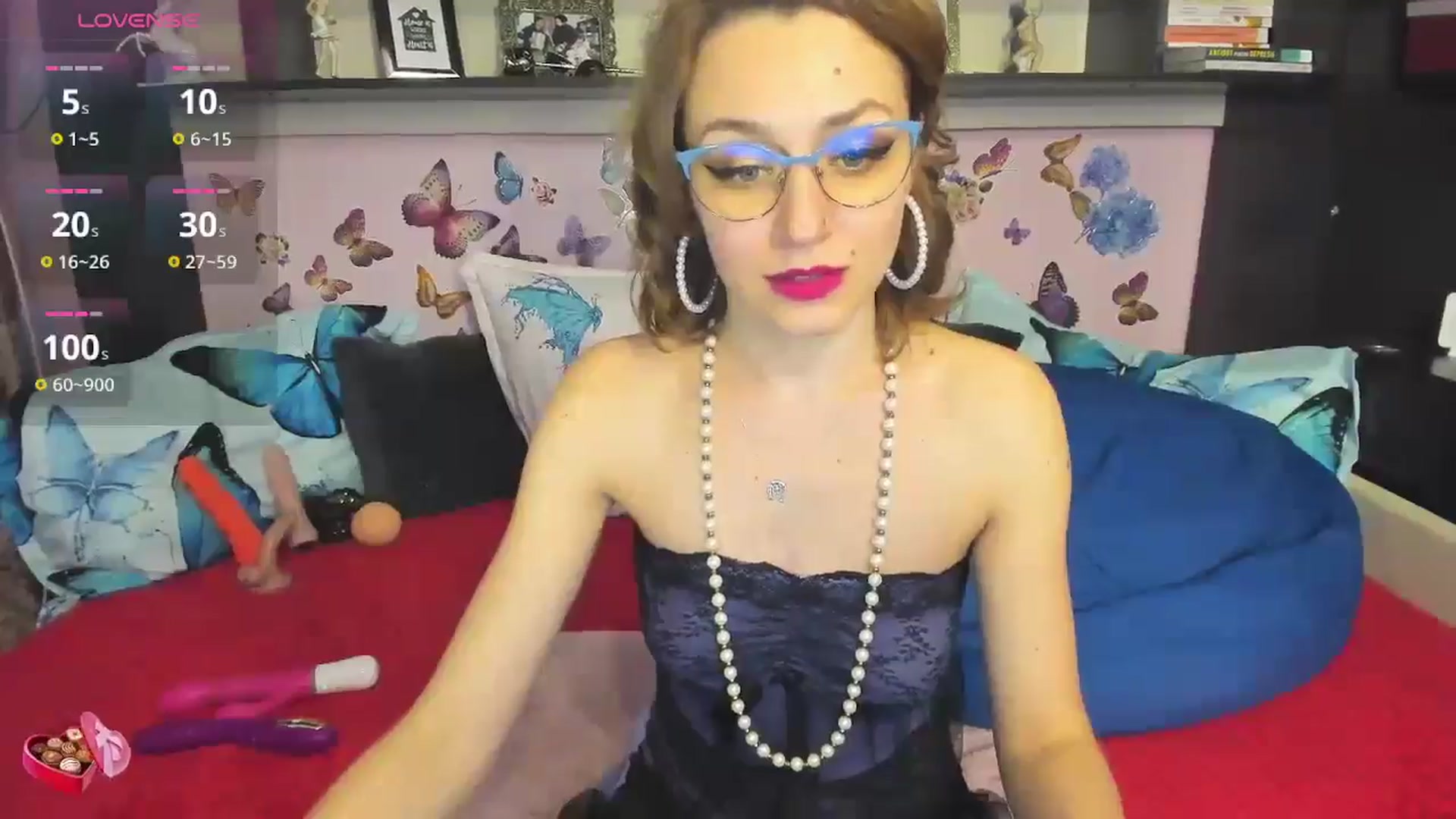 Gallery image thumbnail from FoxyDom69's myfreecams stream on, 12/16/2024, 12:36 image 20 of 20