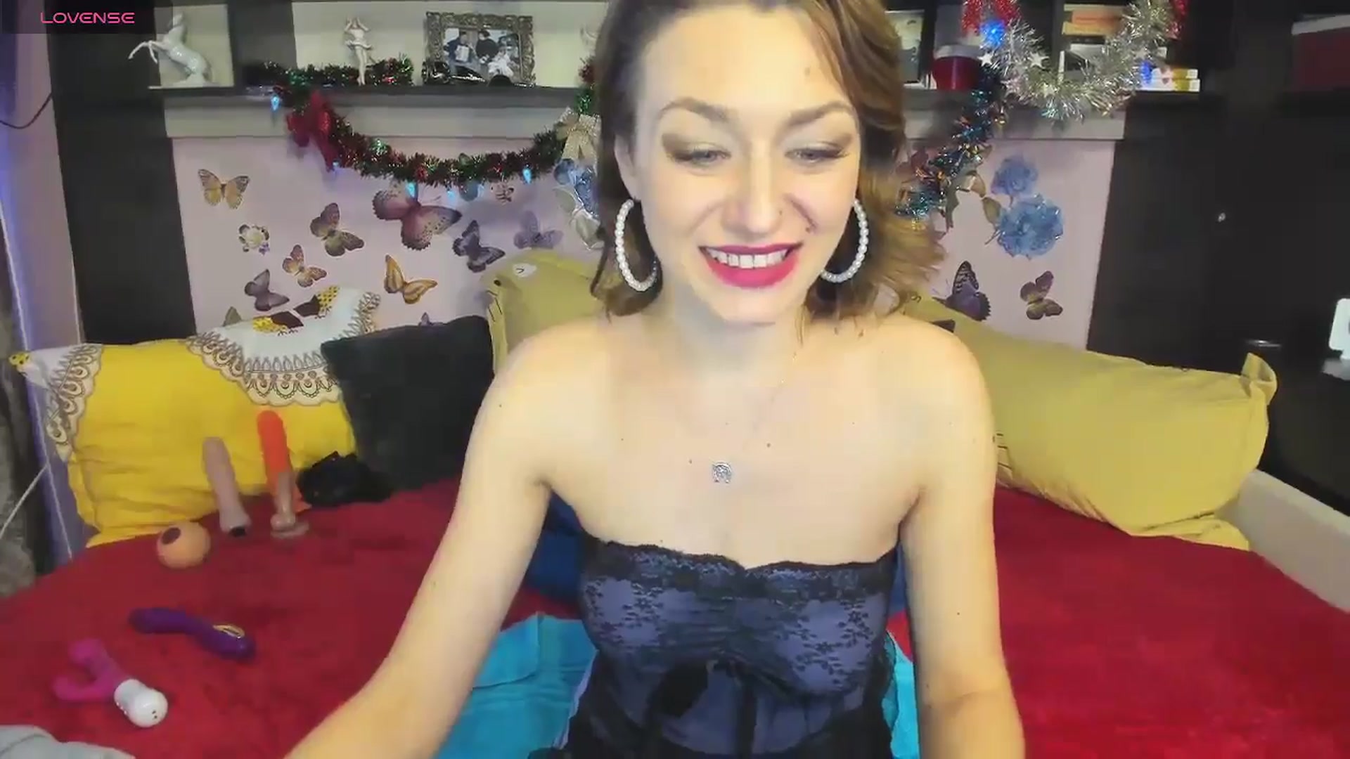 Gallery image thumbnail from FoxyDom69's myfreecams stream on, 01/02/2025, 10:32 image 3 of 20