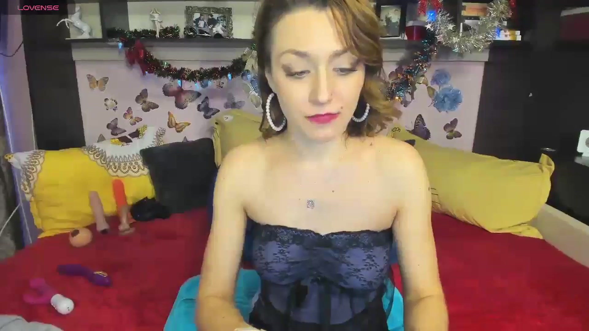 Gallery image thumbnail from FoxyDom69's myfreecams stream on, 01/02/2025, 10:32 image 14 of 20