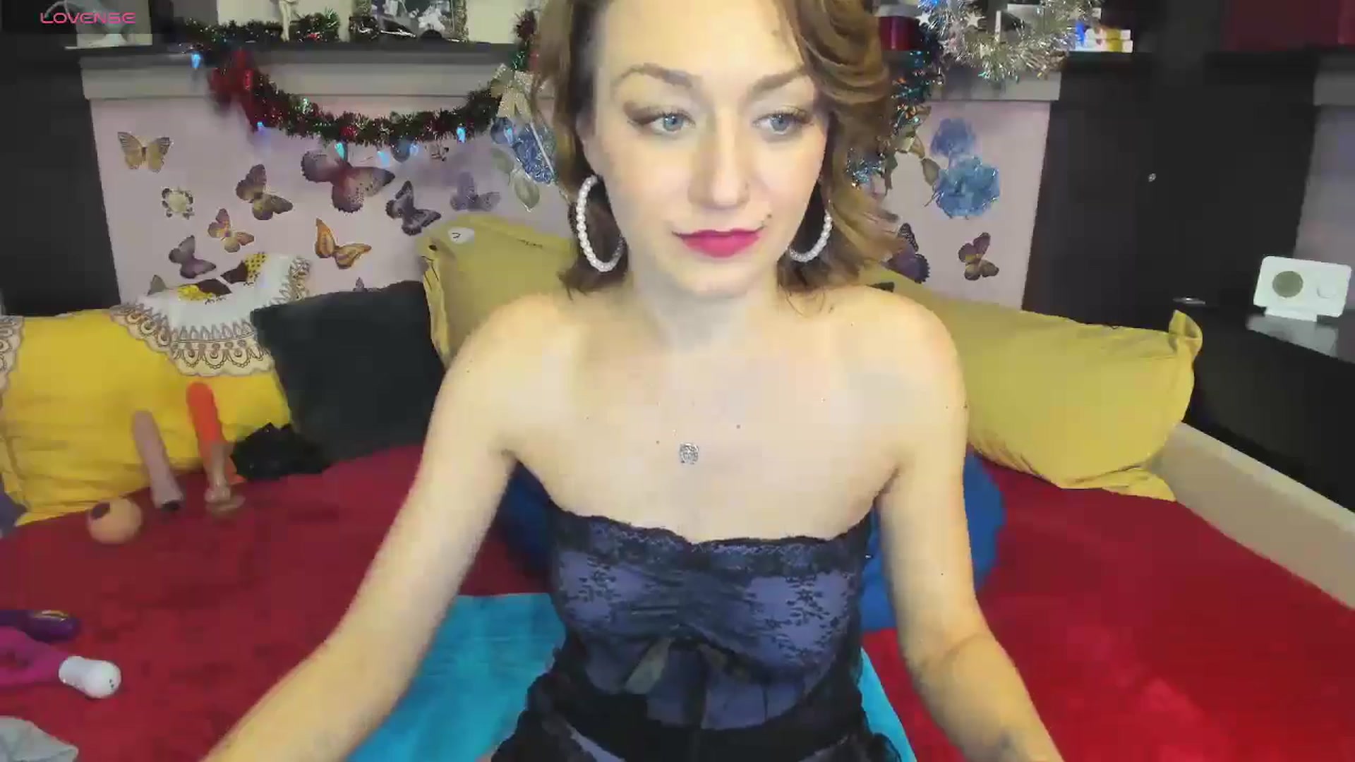Gallery image thumbnail from FoxyDom69's myfreecams stream on, 01/02/2025, 11:13 image 10 of 20