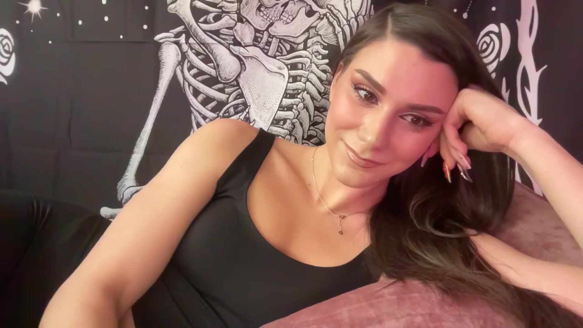 Gallery image thumbnail from FoxyHeartz's myfreecams stream on, 02/10/2025, 15:07 image 5 of 20