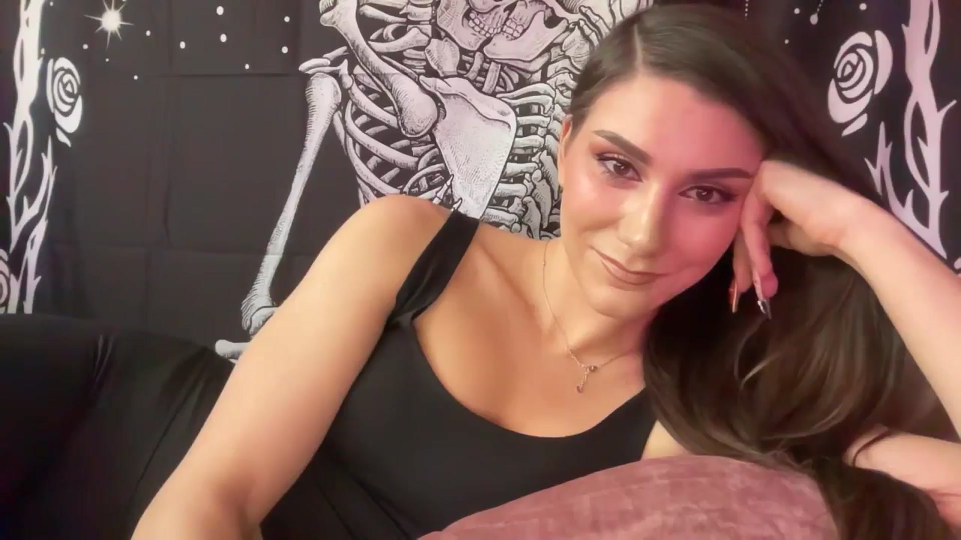 Gallery image thumbnail from FoxyHeartz's myfreecams stream on, 02/10/2025, 15:07 image 10 of 20