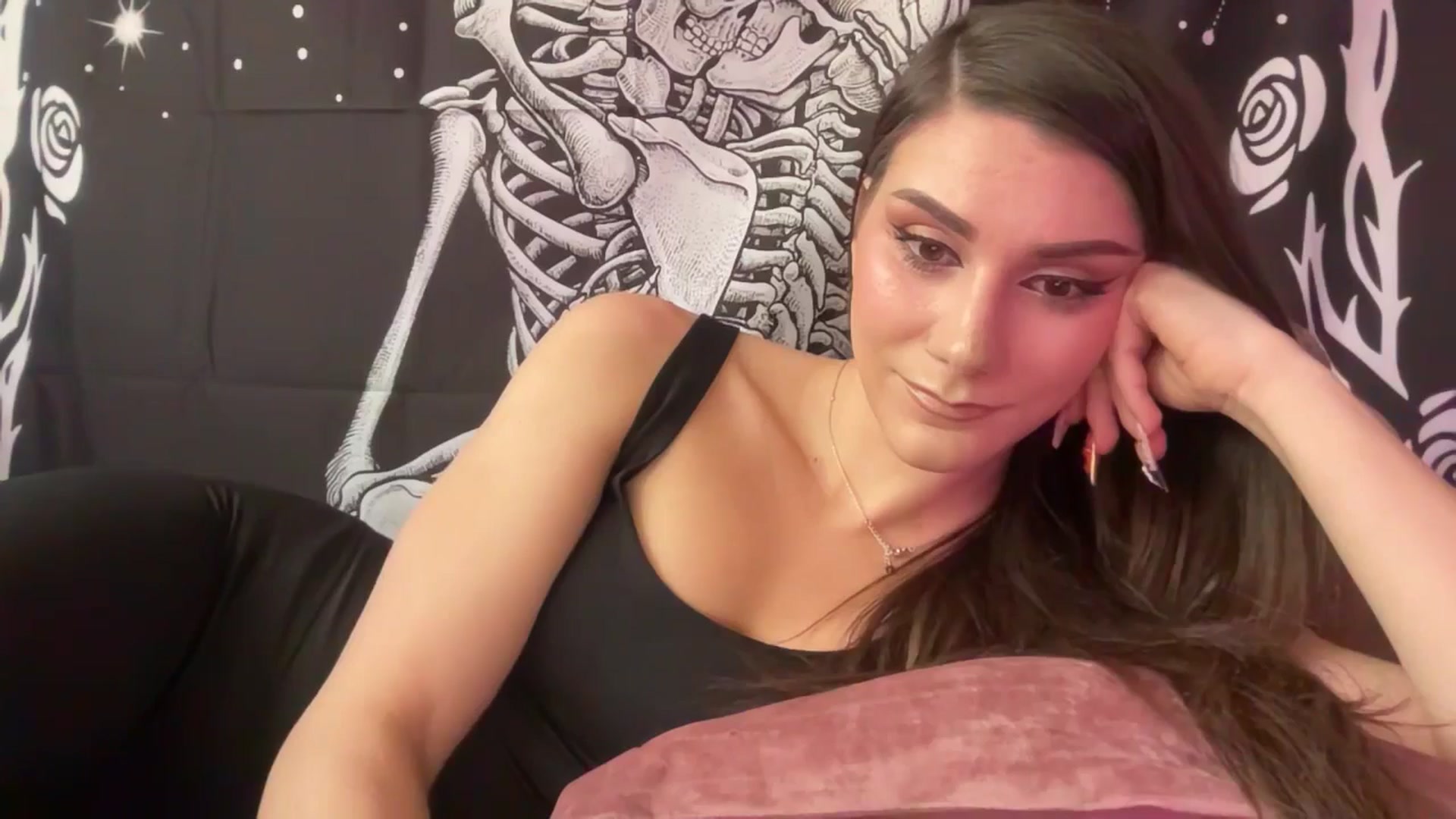 Gallery image thumbnail from FoxyHeartz's myfreecams stream on, 02/10/2025, 15:07 image 15 of 20