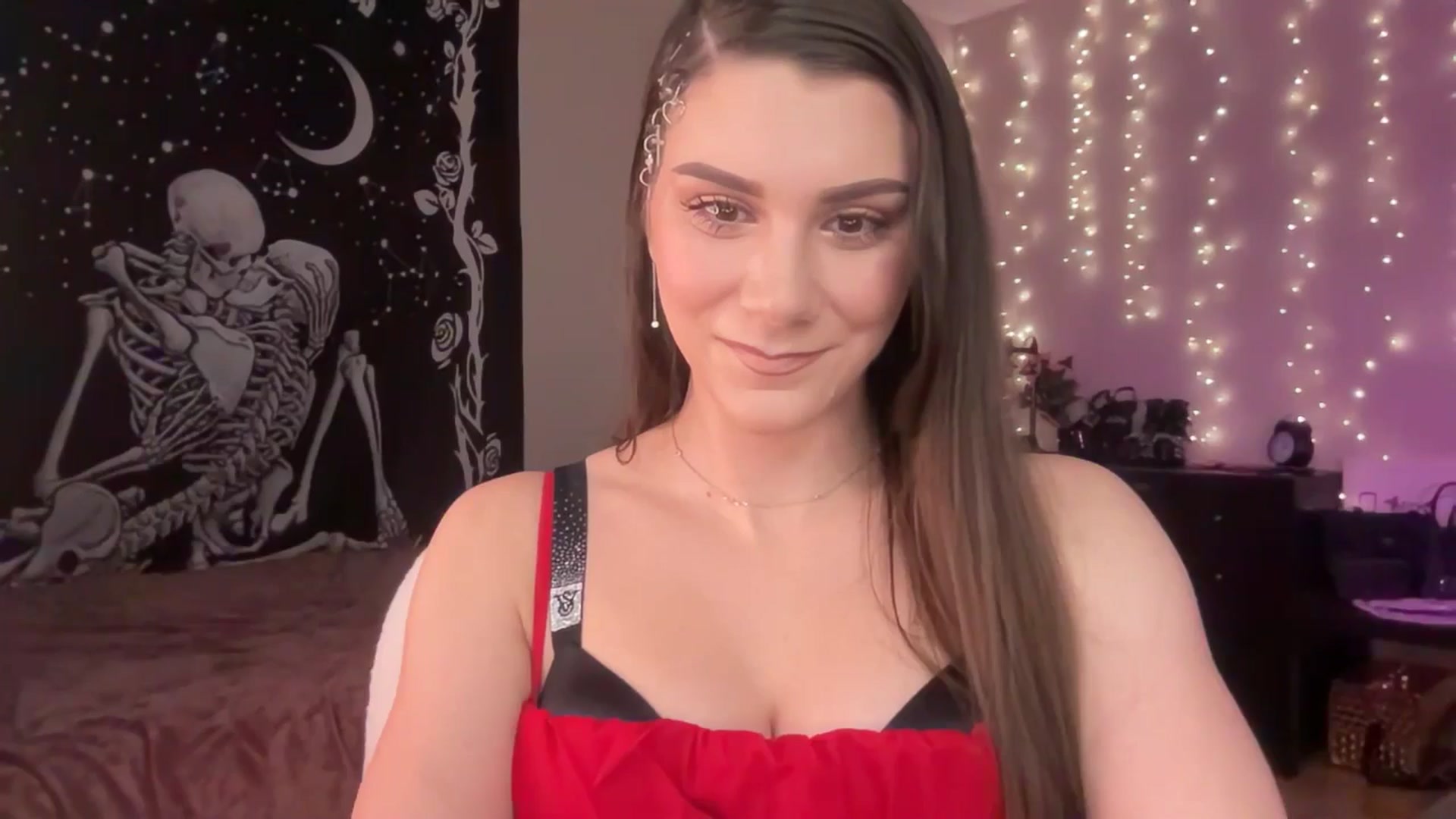 Gallery image thumbnail from FoxyHeartz's myfreecams stream on, 02/17/2025, 12:49 image 16 of 20