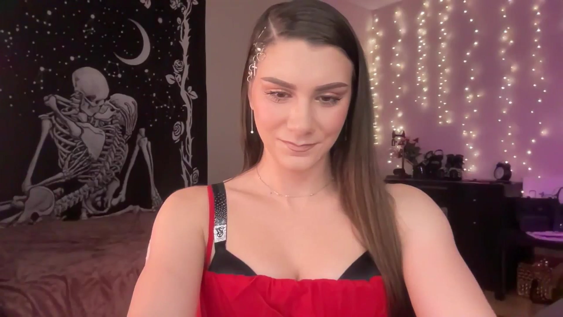 Gallery image thumbnail from FoxyHeartz's myfreecams stream on, 02/17/2025, 12:49 image 18 of 20