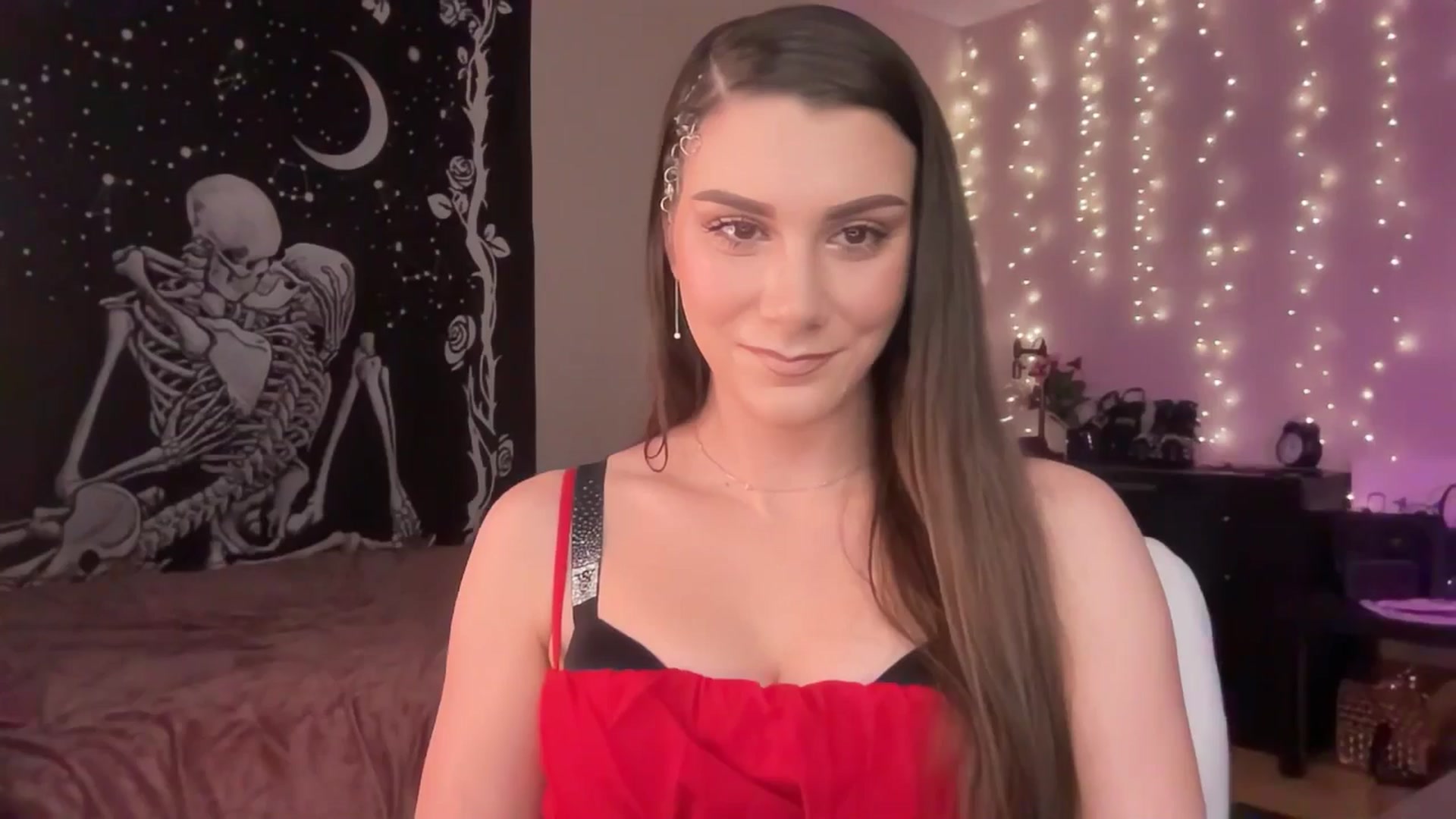 Gallery image thumbnail from FoxyHeartz's myfreecams stream on, 02/17/2025, 12:49 image 17 of 20