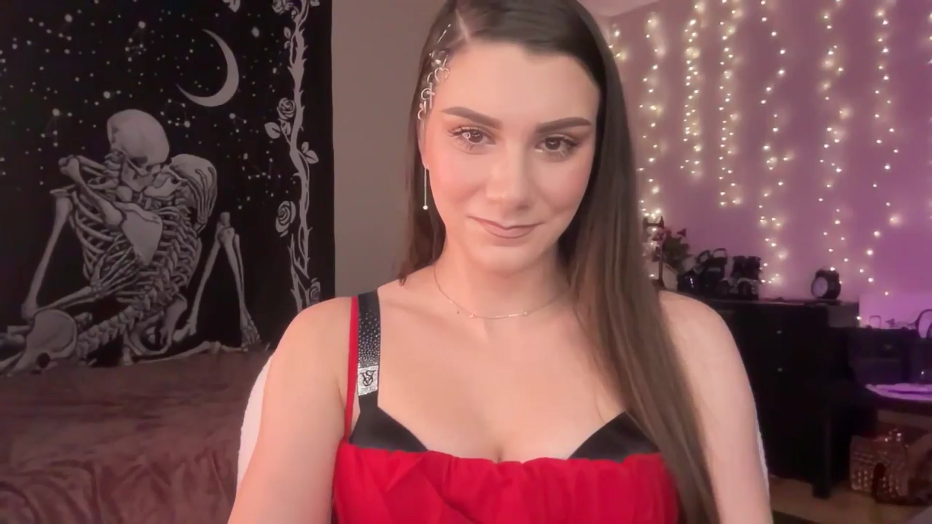 Gallery image thumbnail from FoxyHeartz's myfreecams stream on, 02/17/2025, 12:49 image 14 of 20