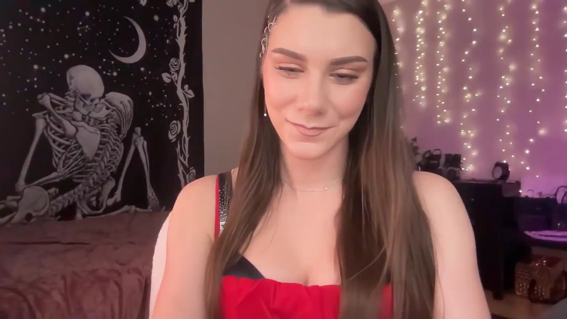 Gallery image thumbnail from FoxyHeartz's myfreecams stream on, 02/17/2025, 14:41 image 13 of 20
