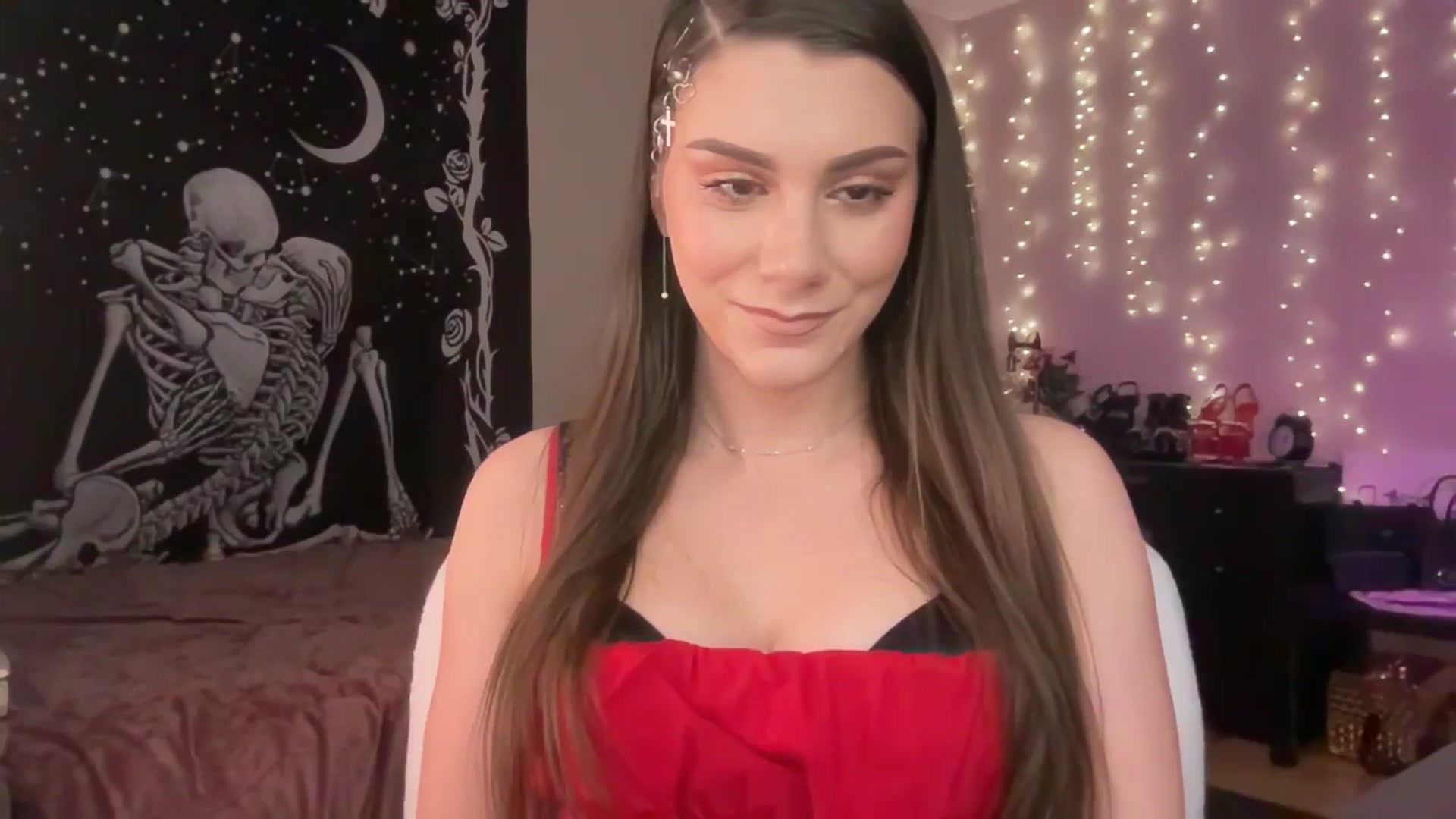 Gallery image thumbnail from FoxyHeartz's myfreecams stream on, 02/17/2025, 14:41 image 18 of 20