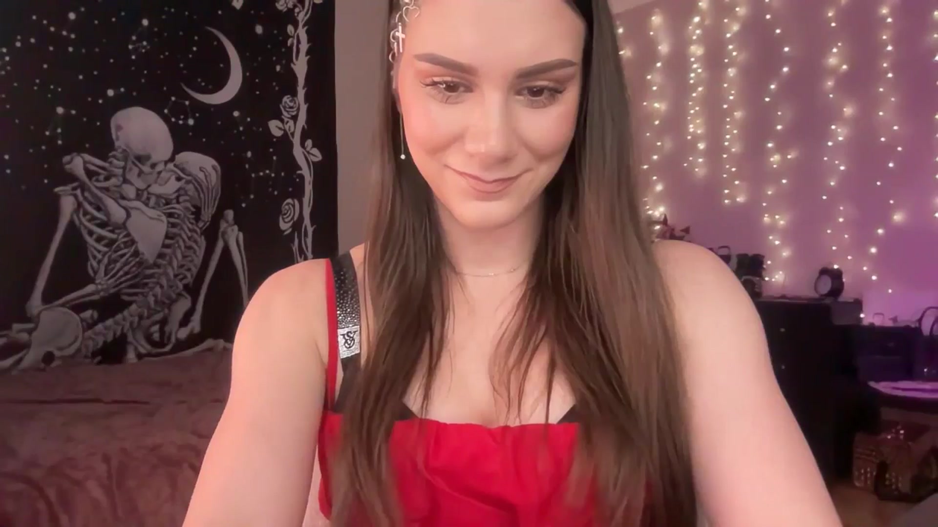 Gallery image thumbnail from FoxyHeartz's myfreecams stream on, 02/17/2025, 14:41 image 4 of 20