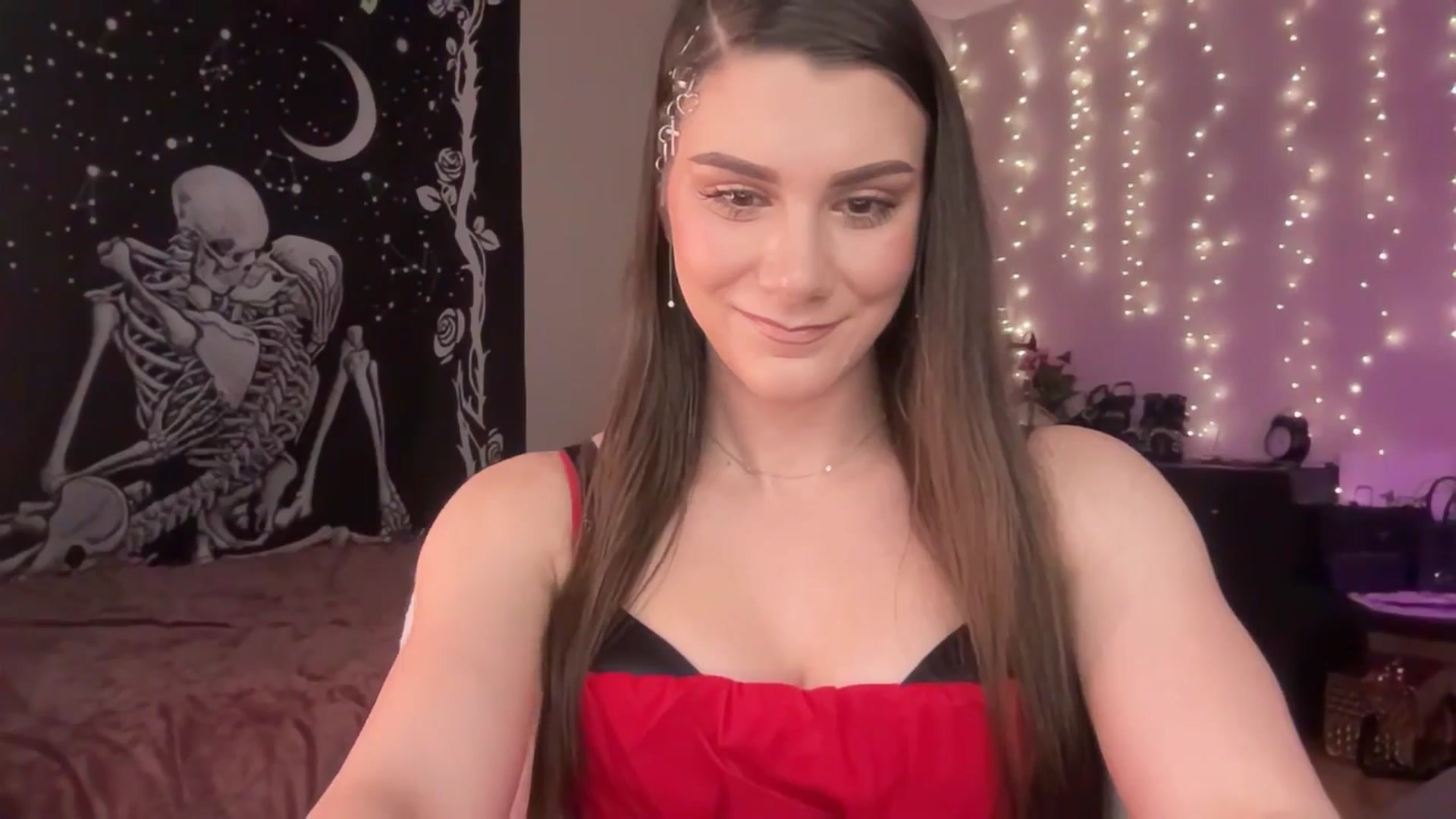 Gallery image thumbnail from FoxyHeartz's myfreecams stream on, 02/17/2025, 14:41 image 5 of 20