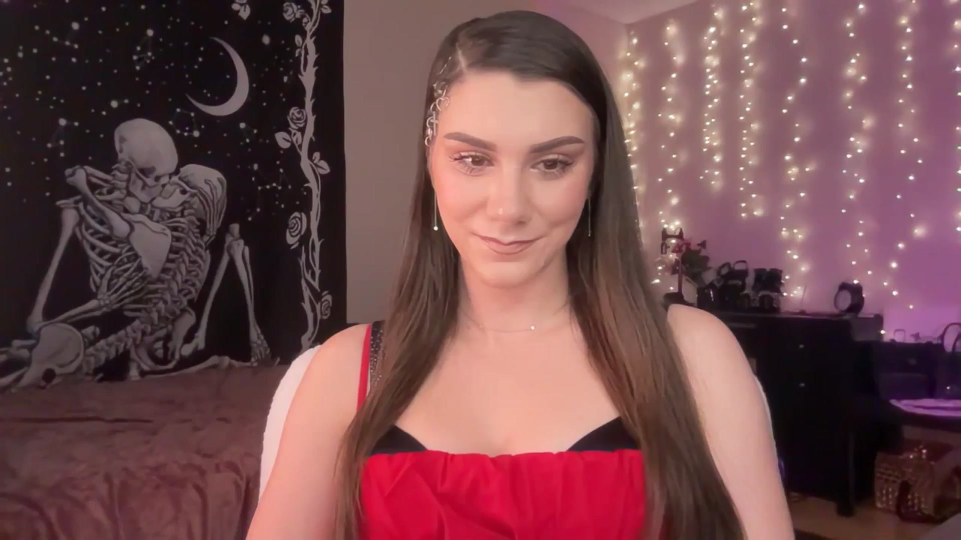 Gallery image thumbnail from FoxyHeartz's myfreecams stream on, 02/17/2025, 14:41 image 2 of 20