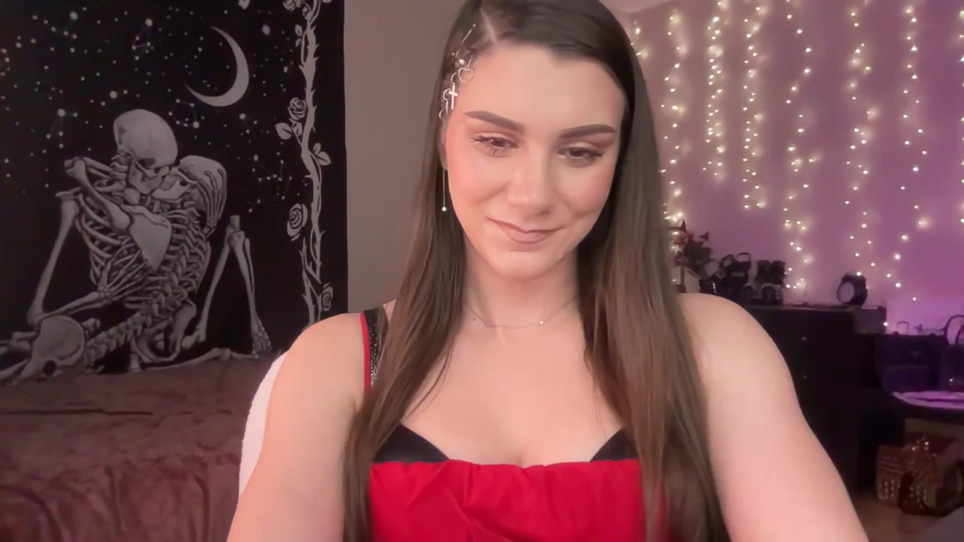 Gallery image thumbnail from FoxyHeartz's myfreecams stream on, 02/17/2025, 14:41 image 8 of 20
